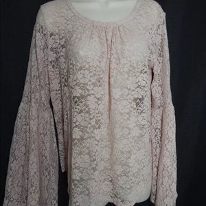 Lace bell sleeve pink top